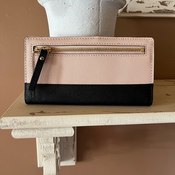 Kate Spade Leather crossbody with matching Wallet - Picture 7 of 8